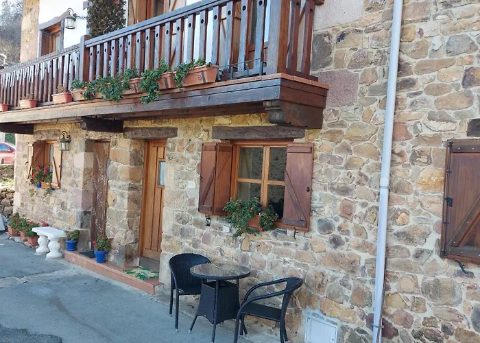 La Casa De Omi Camaleño